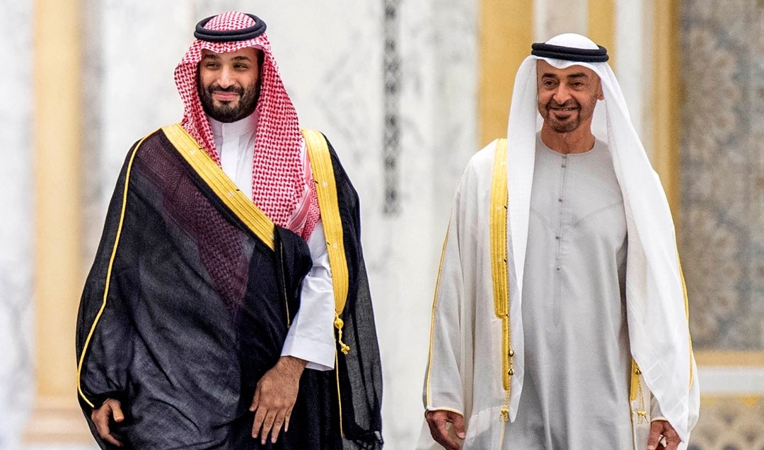 Le prince héritier d'Arabie saoudite dénonce l'attaque houthie contre les EAU