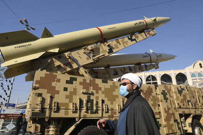 L'Iran expose des missiles de longue portée en pleines négociations nucléaires à Vienne