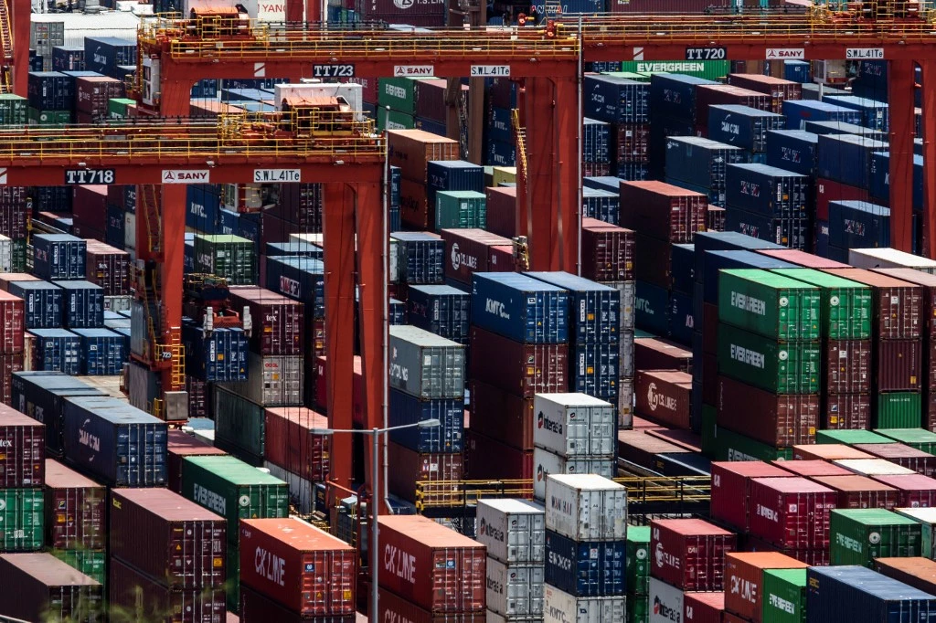 Les droits de douane sur la Chine restent en place