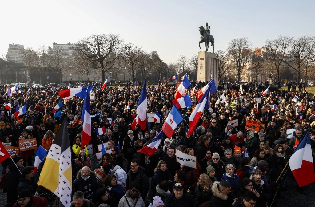 Covid-19: la manifestation parisienne des enseignants prévue jeudi interdite