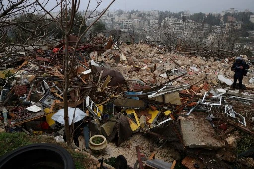La police israélienne détruit la maison d'une famille palestinienne à Jérusalem