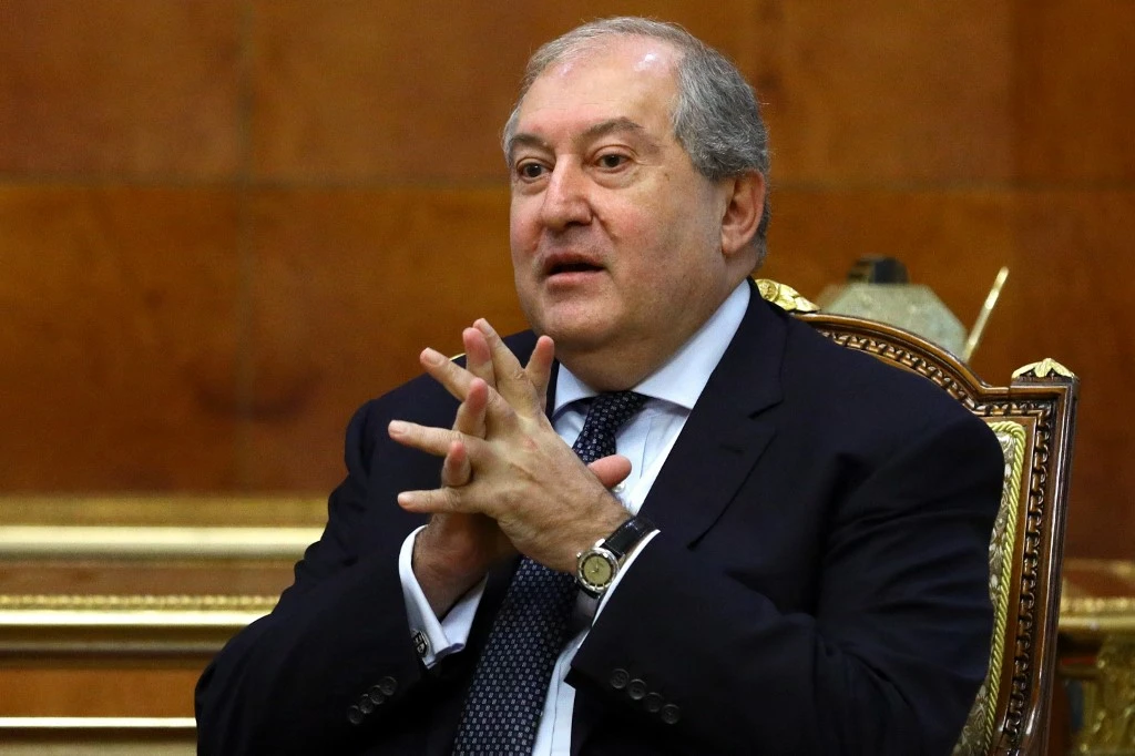 Le président arménien démissionne sur fond de crise nationale