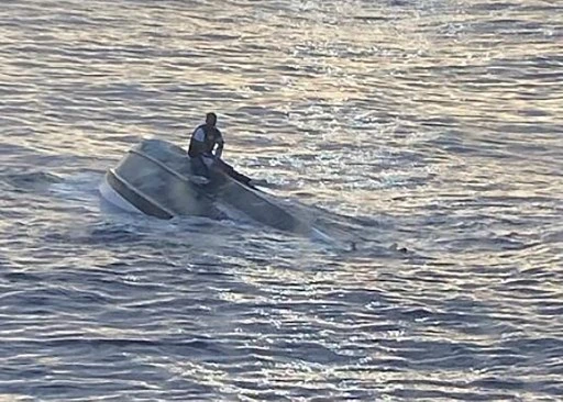 39 personnes portées disparues après le chavirage d'un bateau au large de la Floride