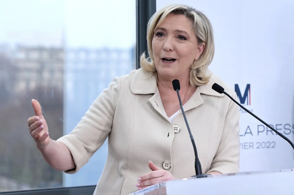 Marine Le Pen juge « violent » que Marion Maréchal songe à rejoindre Zemmour