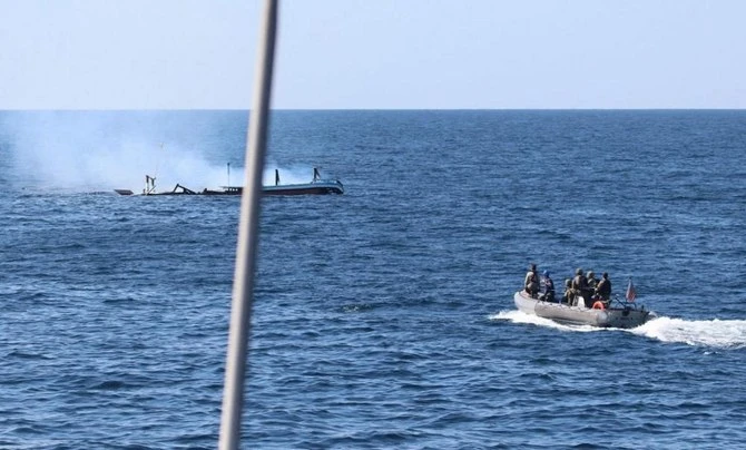 La marine américaine annonce avoir arraisonné, fouillé et remis le navire aux garde-côtes du Yémen ; ce même navire avait été arrêté l'année dernière alors qu'il transportait des milliers d'armes. (Archive/AFP)