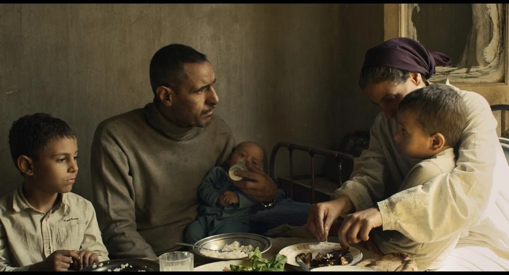 Projection du film Feathers (Plumes) de Omar El Zohairy