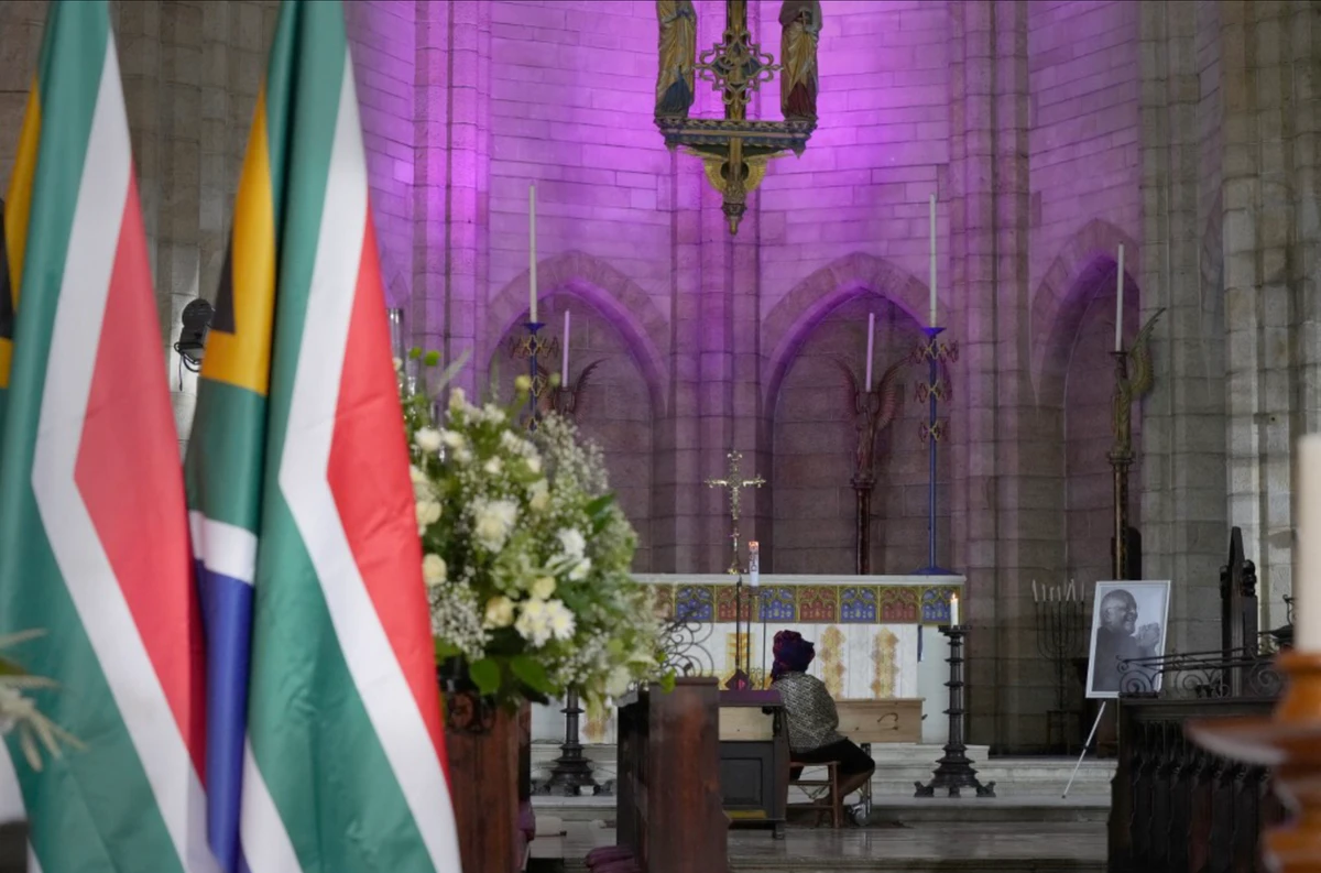Requiem pour Mgr Tutu: dernier adieu lors d'une cérémonie épurée