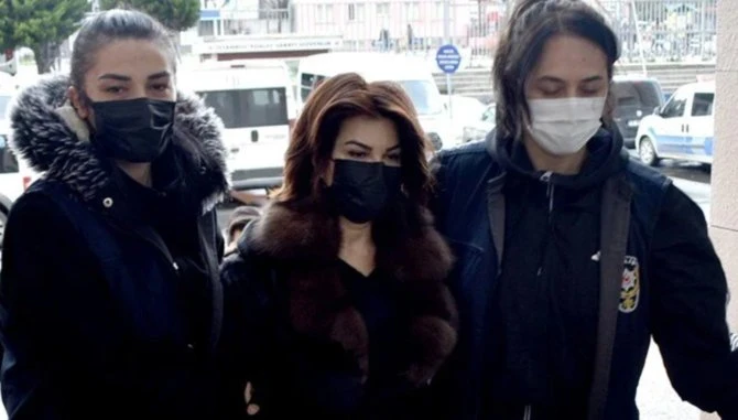 Turquie: une journaliste en détention provisoire pour «insulte au président»