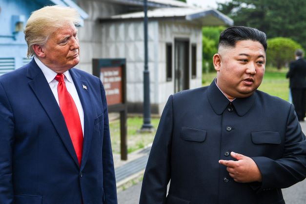Trump a emporté des lettres de Kim Jong Un en quittant la Maison Blanche