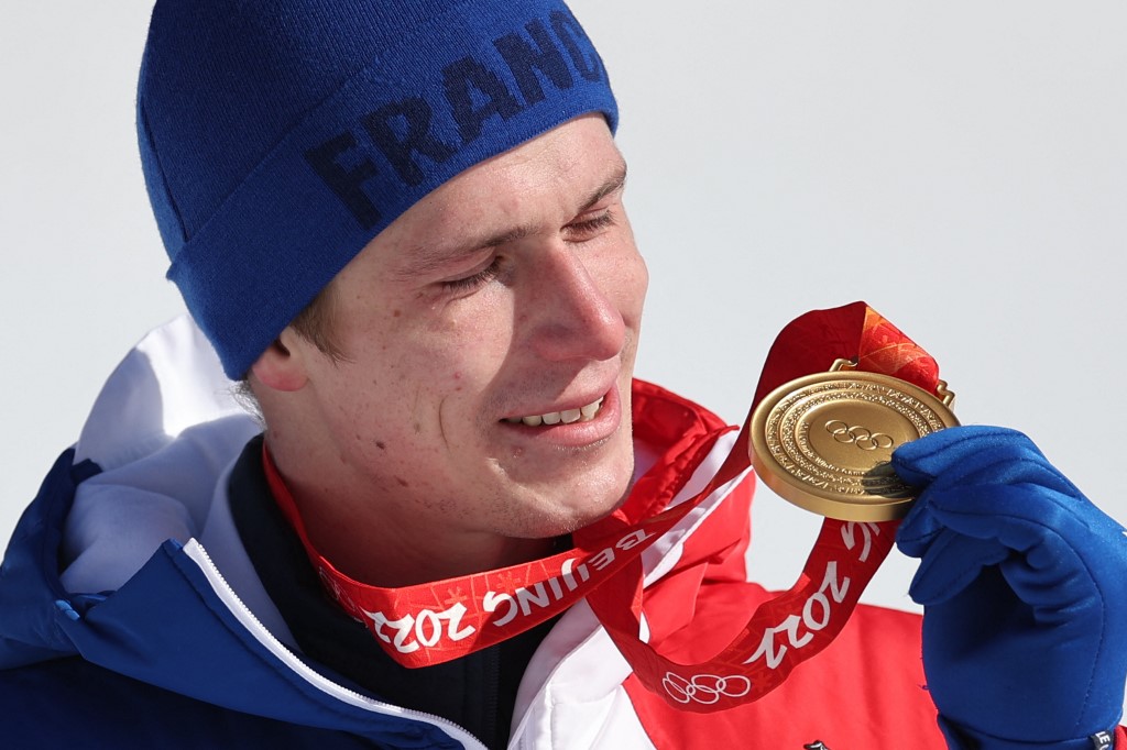 Étincelant puis rongé par le doute, Clément Noël est passé par tous les états cet hiver avant de décrocher l'or du slalom des JO de Pékin. (AFP).