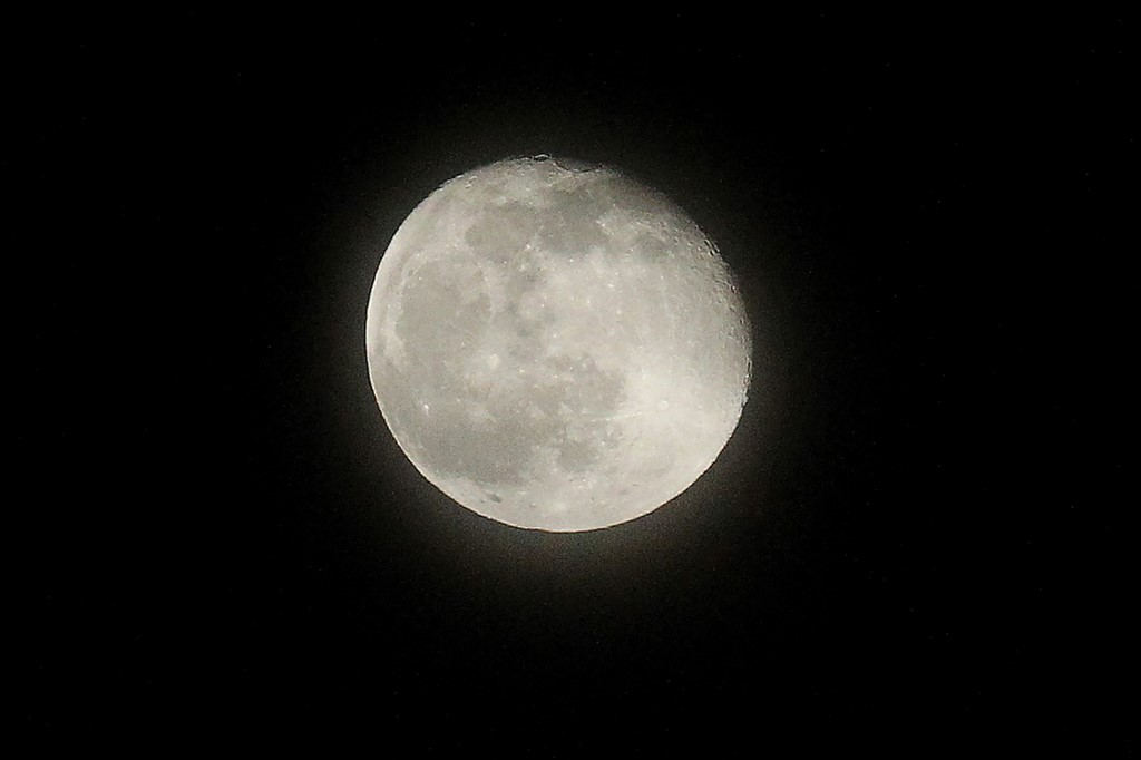 Pluie de météorites aux enchères, où la Lune se vend mieux que Mars