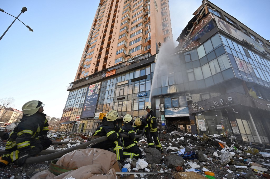 Ukrainiens et Russes se battent dans Kiev, 200 civils tués depuis le début du conflit
