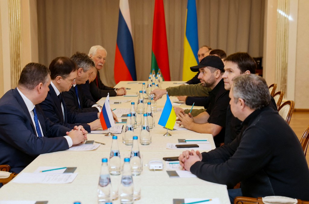 Départ des délégations russes et ukrainiennes, « deuxième round » envisagé