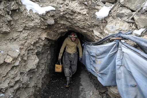 Afghanistan: dix morts dans l'effondrement d'une mine
