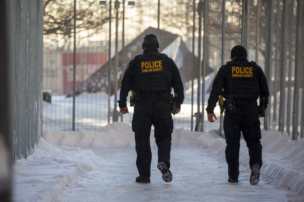 Un nouvel homme noir tué par la police à Minneapolis, la famille demande des réponses