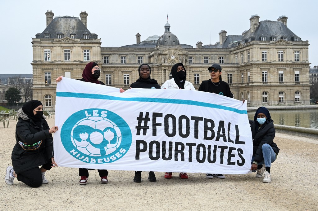 Recours en justice après l'interdiction d'une manifestation de footballeuses pro-voile à Paris