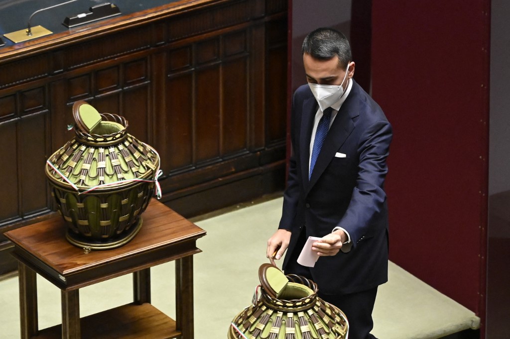 Italie : le chef de la diplomatie reprend sa liberté au sein du Mouvement 5 Etoiles