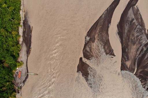 Fuite de pétrole en Amazonie équatorienne: l'équivalent de 6300 barils déversés dans une réserve