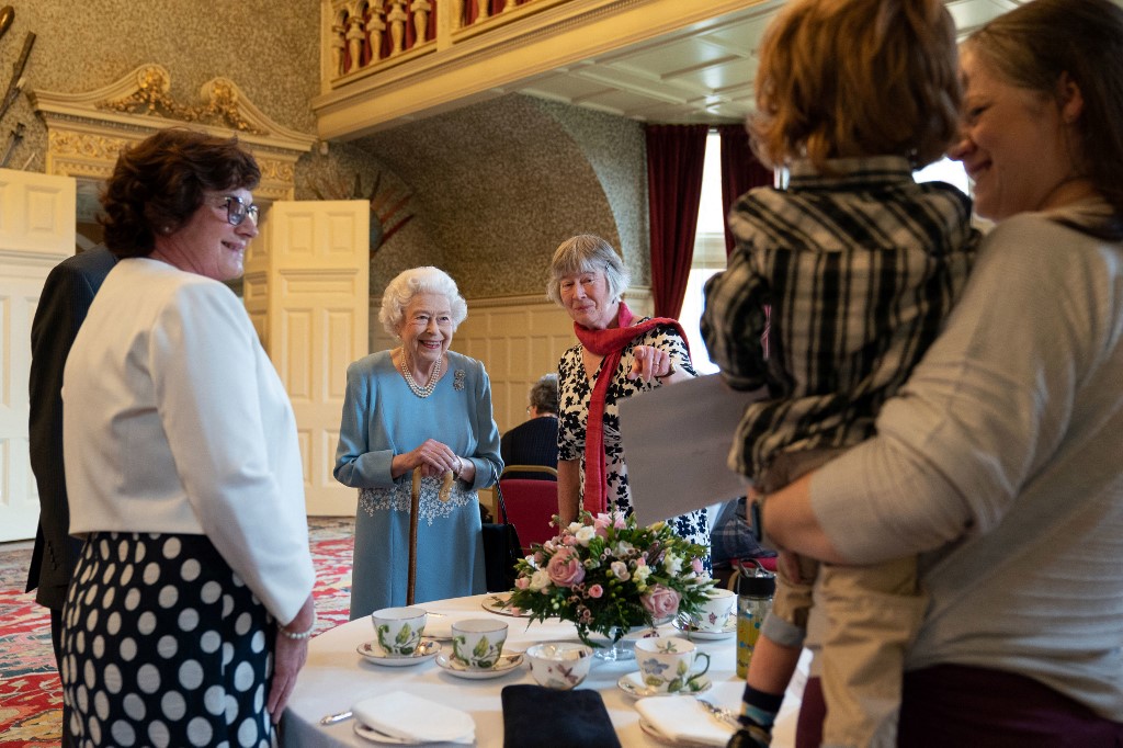 Elizabeth II célèbre ses 70 ans de règne dans l'intimité