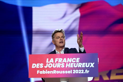 Présidentielle: le communiste Roussel pour «la France de la feuille de paie», tacles à l'extrême droite