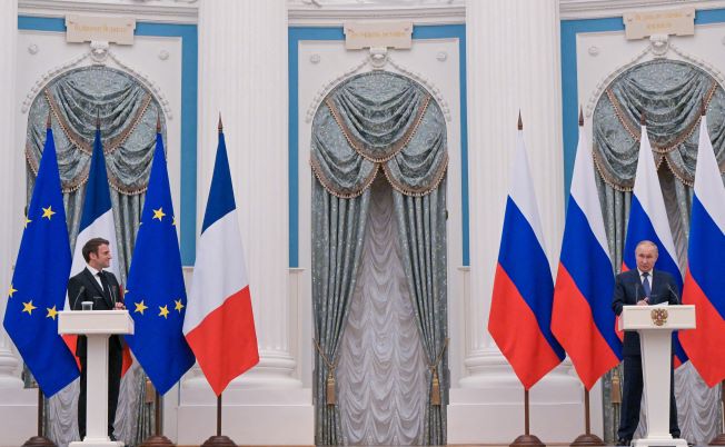 Poutine entrouvre la porte du « compromis», mais vilipende l'Otan et l'Ukraine
