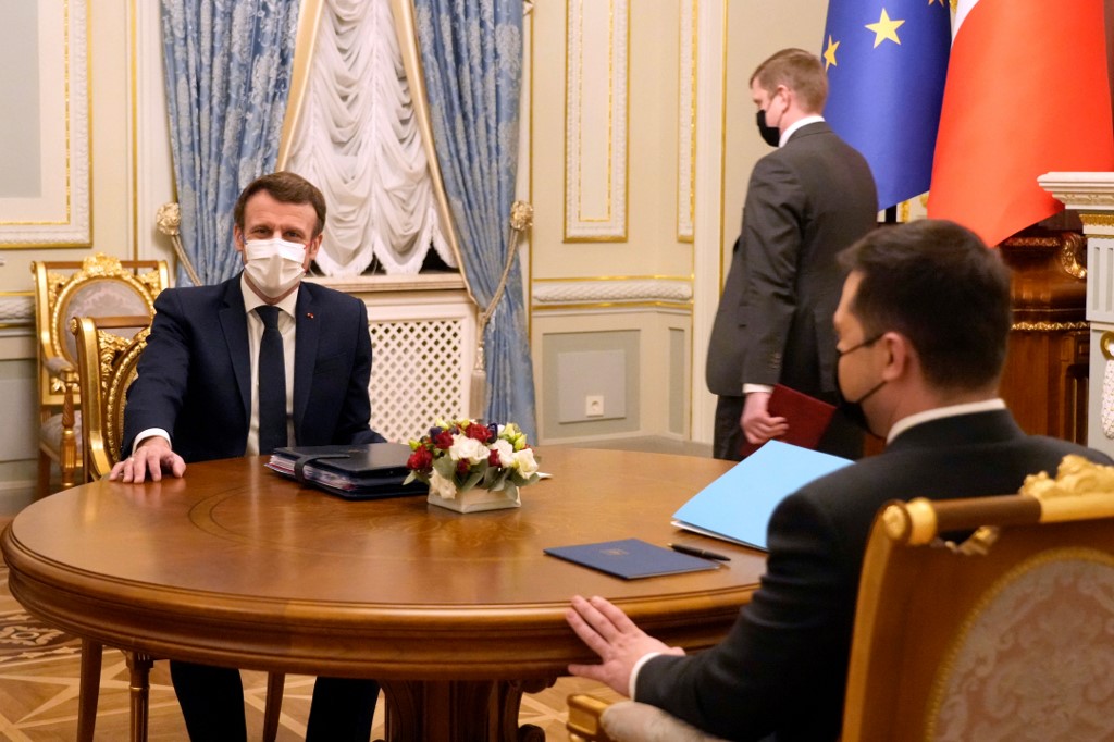 Macron affirme depuis Kiev avoir obtenu de Poutine « qu'il n'y ait pas d'escalade »