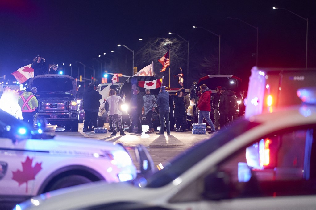 Contestation au Canada: des «blocages inacceptables» pour Trudeau, la police d'Ottawa durcit le ton