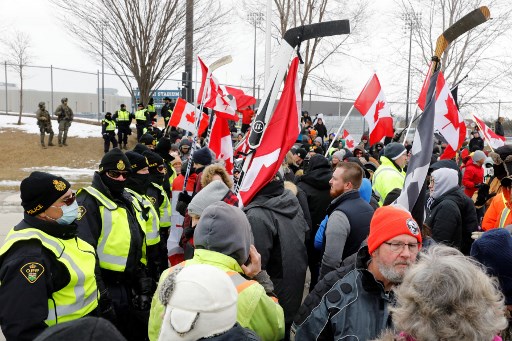 Canada: la contestation ne faiblit pas, les barrages toujours en place