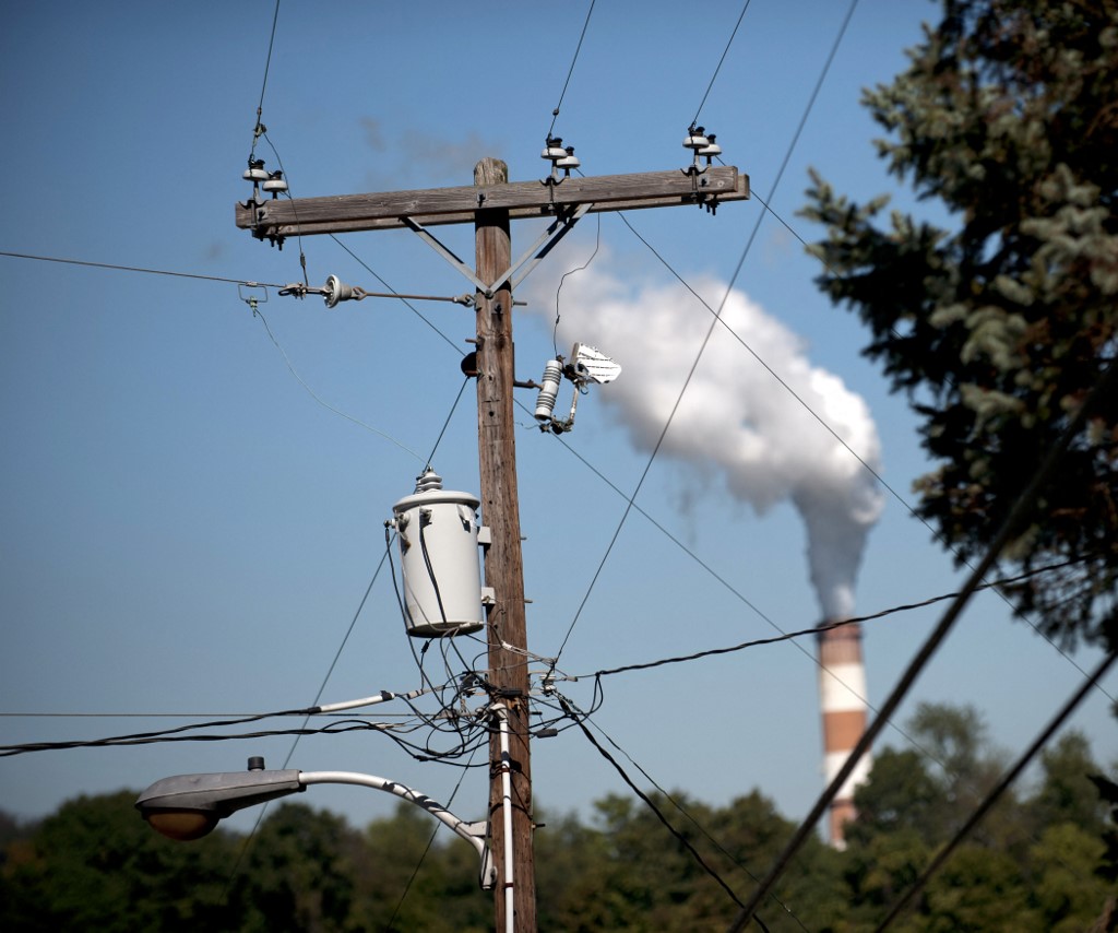 Trois suprémacistes américains coupables d'avoir prévu des attaques sur le réseau électrique