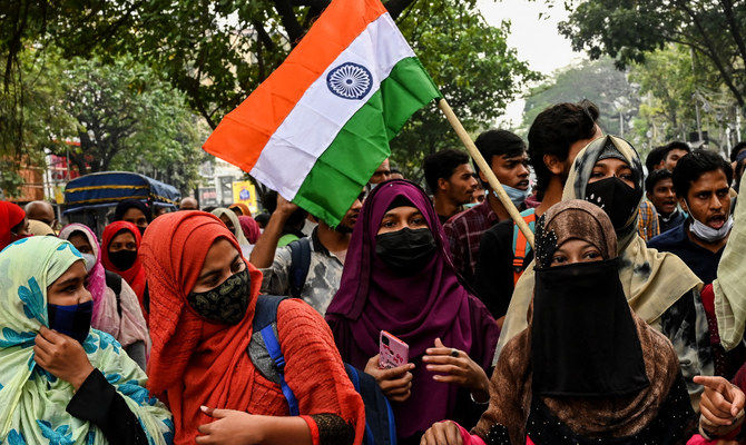 Manifestations hijab: Un État indien ferme les écoles et interdit les rassemblements
