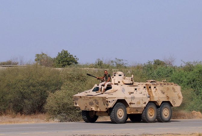 Plus d’une dizaine de véhicules militaires houthis détruits dans des frappes de la coalition