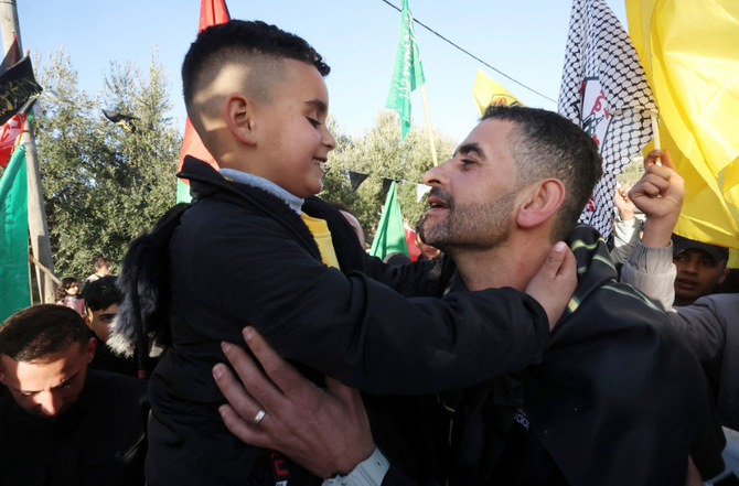 La libération d'un gréviste de la faim témoigne du sort des prisonniers palestiniens