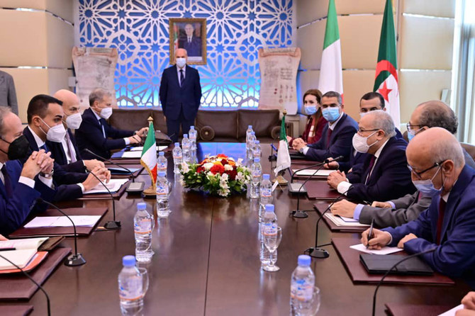 Le ministre italien des Affaires étrangères en visite à Alger pour rencontrer des ministres algériens