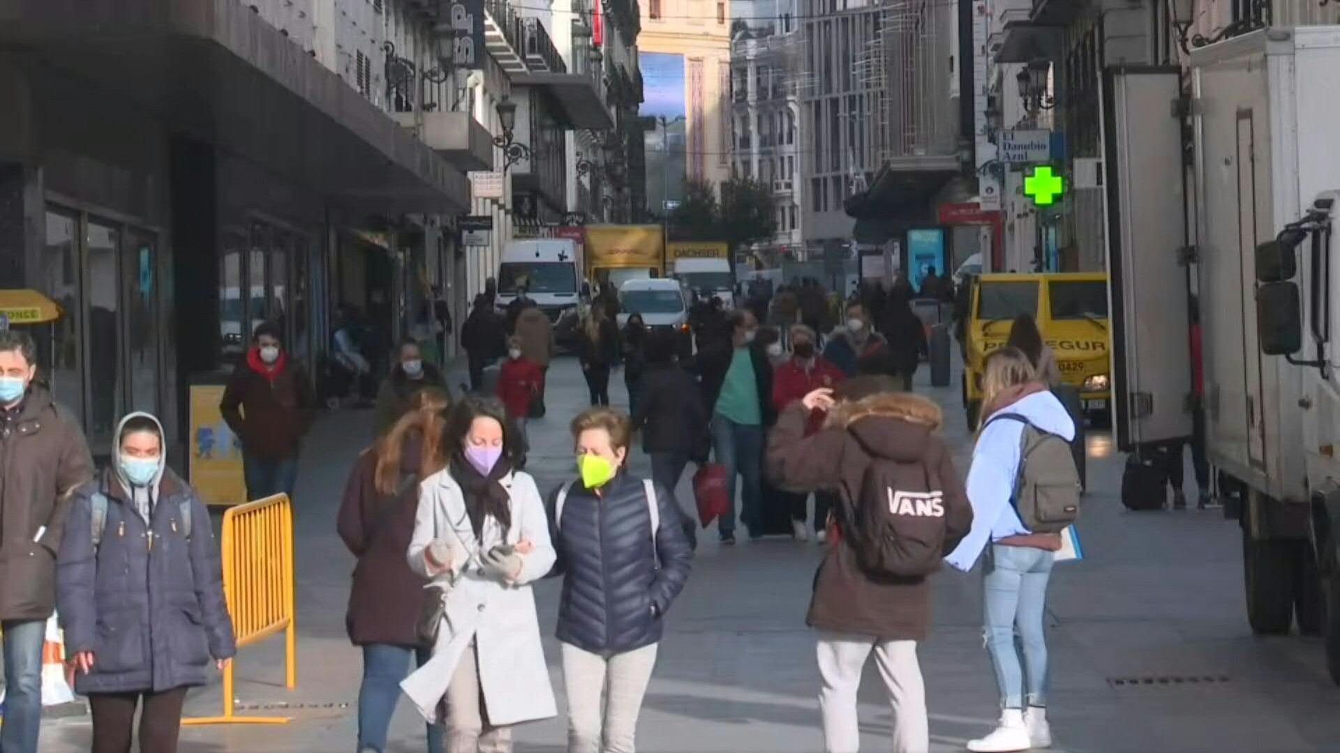Une rue de Madrid alors que l'obligation de porter des masques à l'extérieur est levée en Espagne. (Photo, AFP)