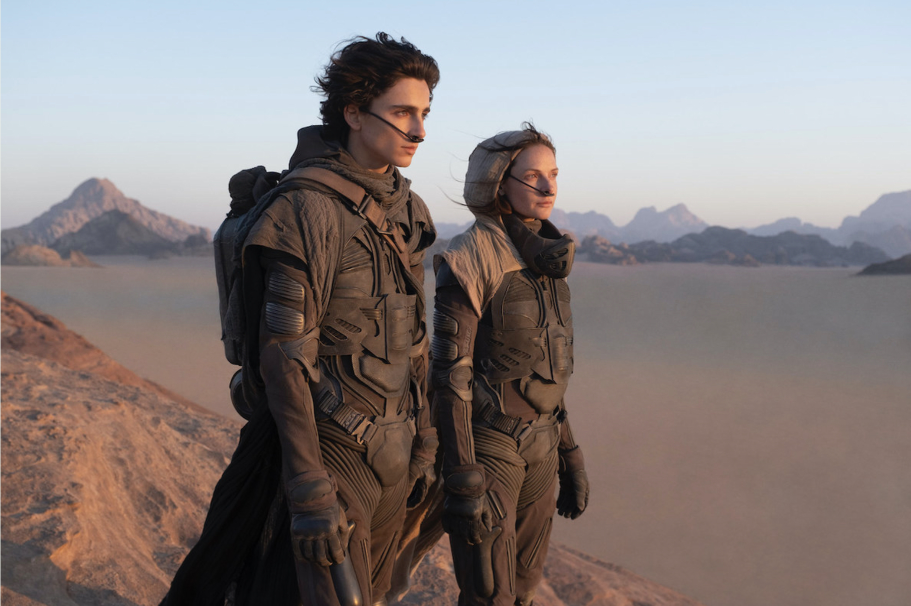Timothée Chalamet dans le rôle de Paul Atreides et Rebecca Ferguson dans le rôle de Lady Jessica Atreides, dans le film d'action Dune de Warner Bros. Pictures et Legendary Pictures. (Photo Fournie)