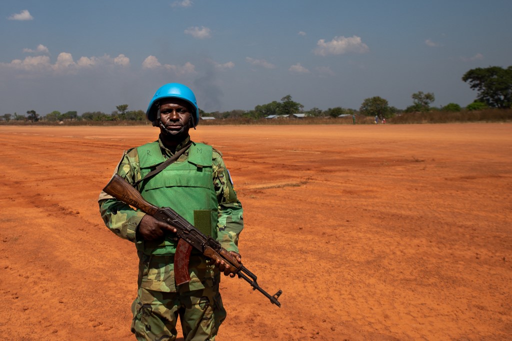 Casque bleu des Nations Unies (ONU) à Paoua, en République centrafricaine. Crédits: AFP