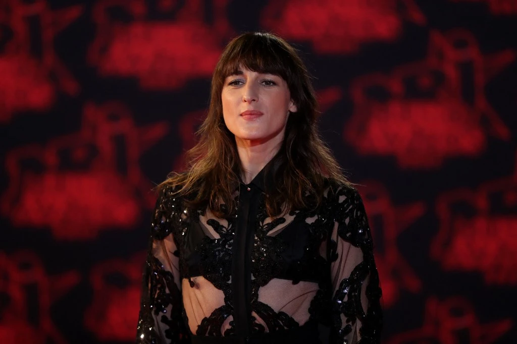 Juliette Armanet: « Brûler le feu », un album pour « ne pas se laisser consumer »