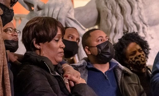 À Minneapolis, les parents d'un Afro-Américain tué par la police réclament justice