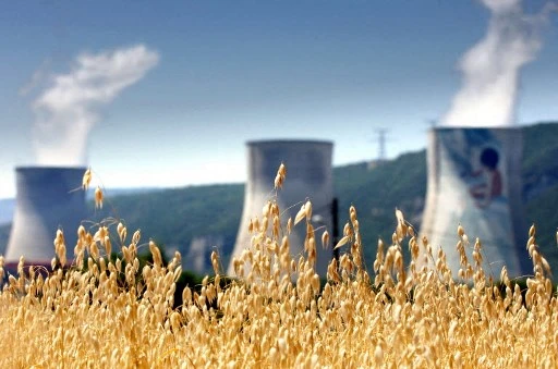 Départ de feu maîtrisé dans une centrale nucléaire de l'Ardèche, selon EDF