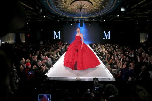 La Fashion week de New York démarre, encore touchée par la Covid