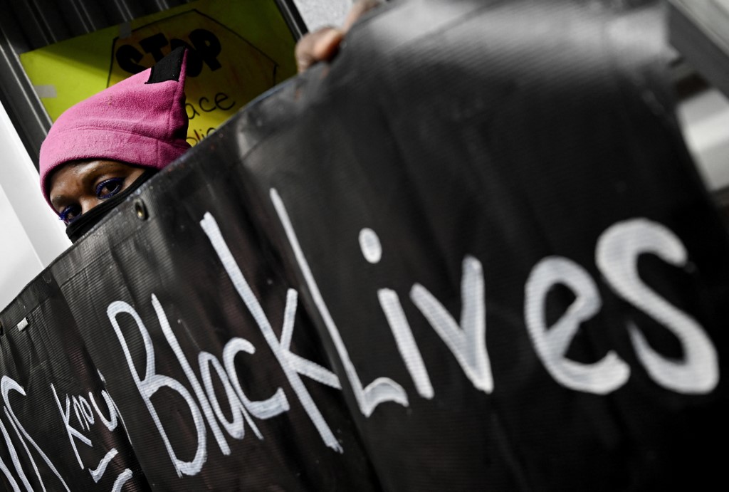 USA: relaxe pour un policier blanc qui avait matraqué un homme noir au sol