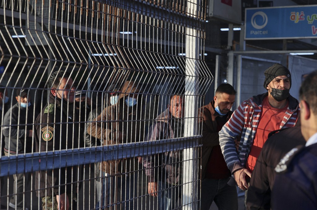 Pour des Gazaouis, brader son diplôme afin de travailler en Israël
