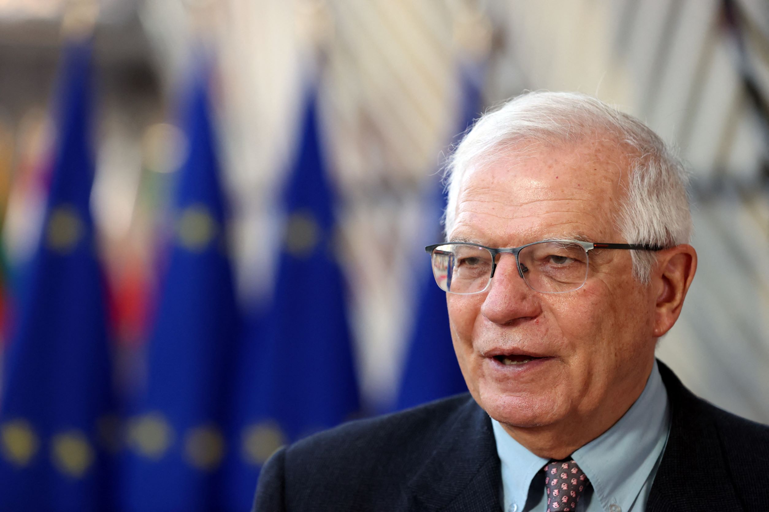 Ukraine: Josep Borell et Antony Blinken dénoncent les « crimes de guerre » commis par la Russie