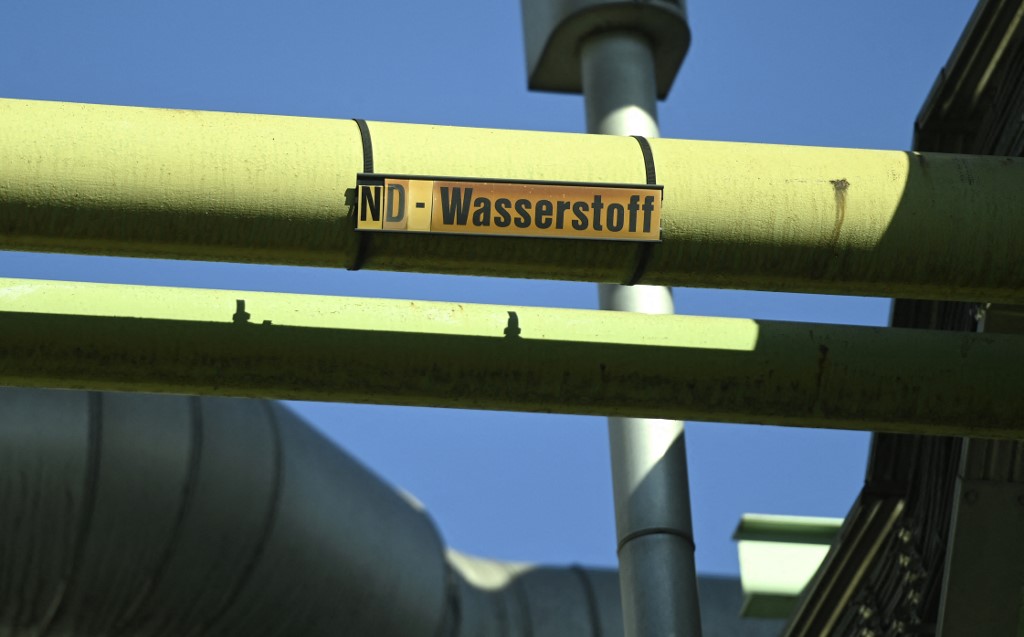 Un panneau indiquant l'hydrogène est visible dans une usine de production de gaz industriels d'Air Liquide à Oberhausen, dans l'ouest de l'Allemagne, le 3 mars 2022. (AFP).