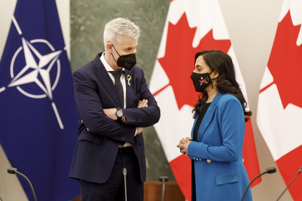 Le Canada s'inquiète pour la défense militaire de l'Arctique
