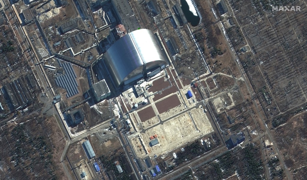 Cette image satellite Maxar prise montre une vue rapprochée de la centrale nucléaire de Tchernobyl à Pripiat, en Ukraine. (AFP).