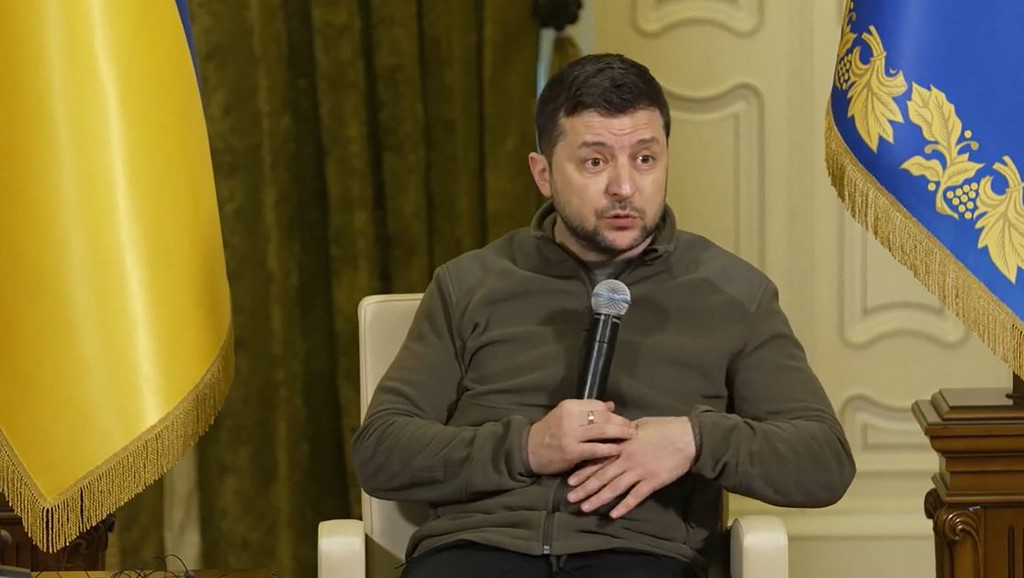 Le président ukrainien Volodymyr Zelensky s'adresse aux journalistes le 12 mars 2022 à Kiev, en Ukraine. (AFP).