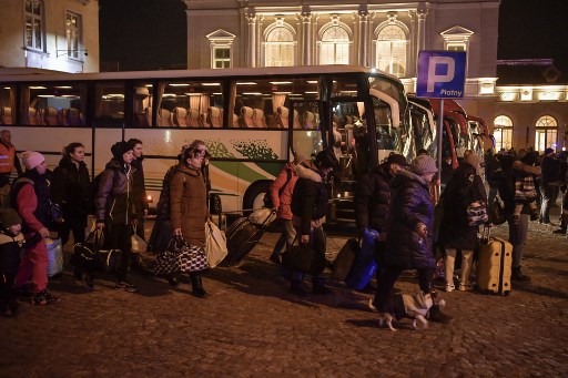 Ukraine: 35 morts dans des frappes sur une base militaire près de la Pologne