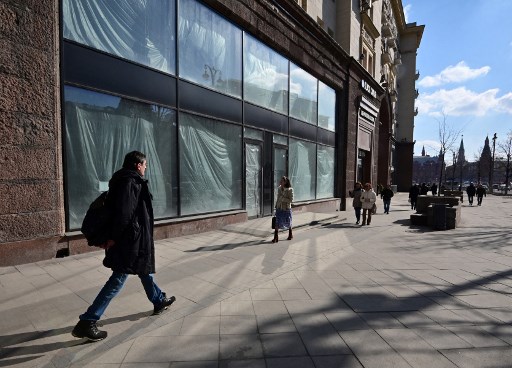 Espace commercial vide dans la rue Tverskaya au centre de Moscou. (AFP).