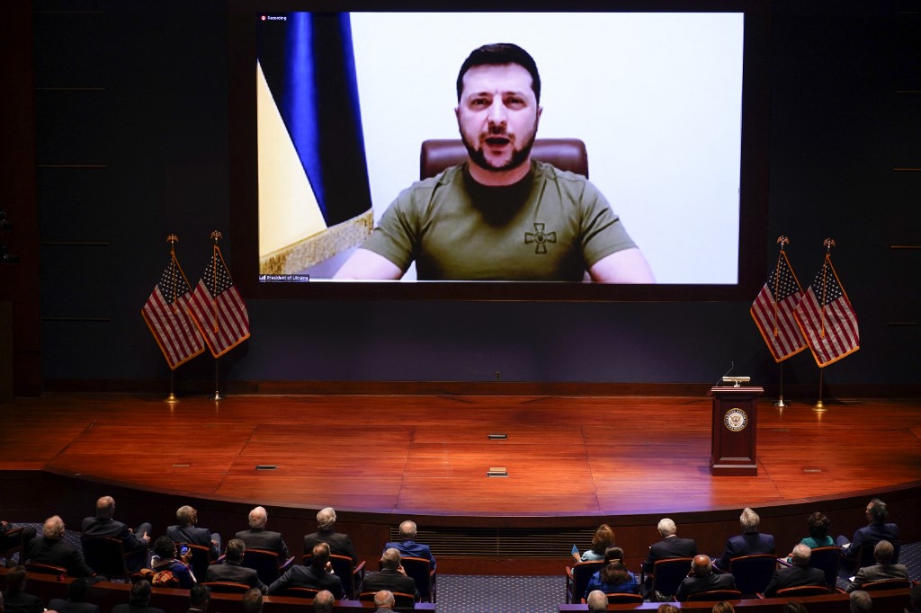 Vibrant appel de Zelensky au Congrès américain, Poutine qualifie l'invasion de « succès»